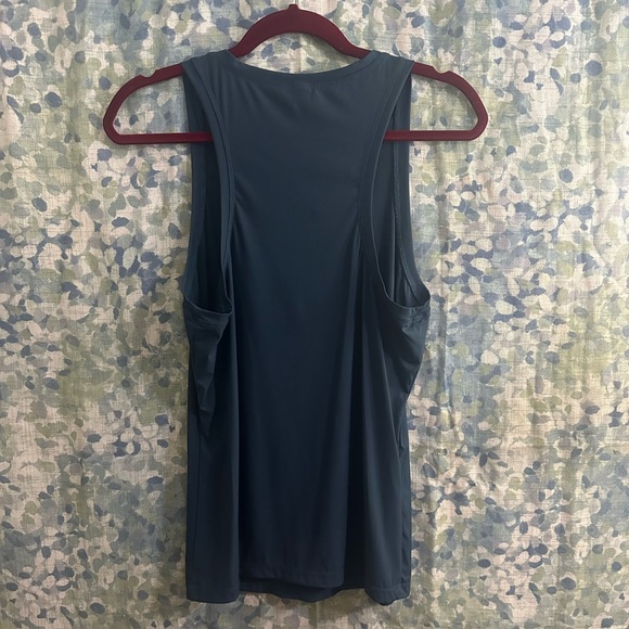 SAVVI Chloe Tank XL - Picture 3 of 3